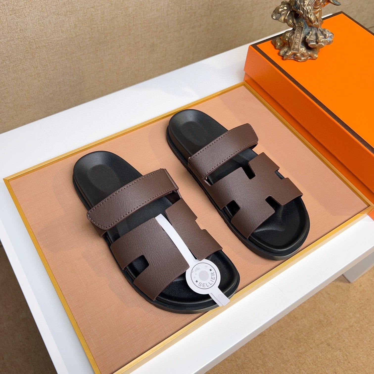 Sandales en Cuir Naturel avec Bride Ajustable - Design H – Image 11