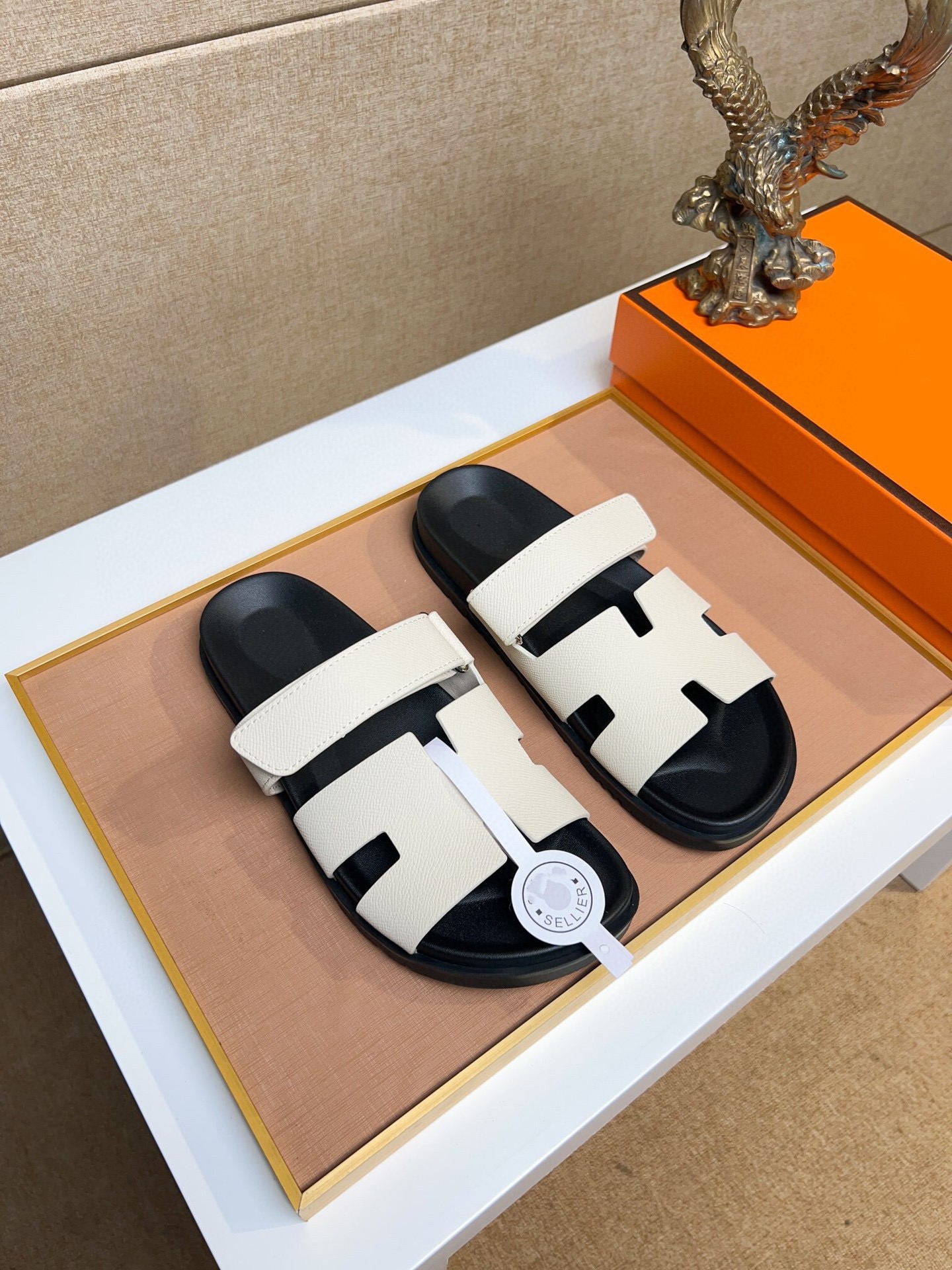 Sandales en Cuir Naturel avec Bride Ajustable - Design H – Image 7