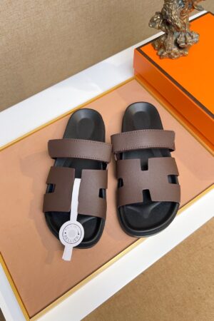 Sandales en Cuir Naturel avec Bride Ajustable - Design H