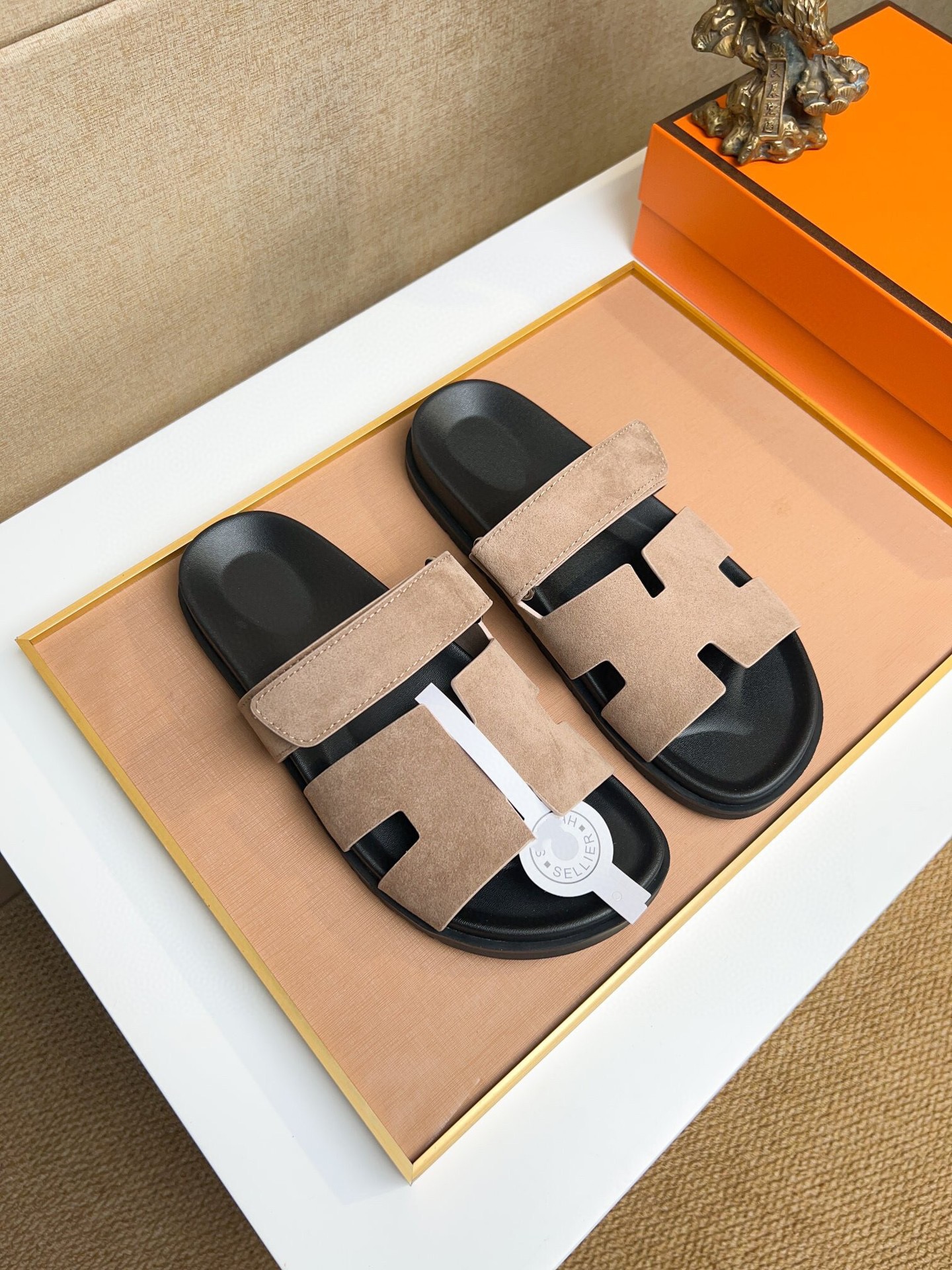 Sandales en Cuir Naturel avec Bride Ajustable - Design H – Image 3